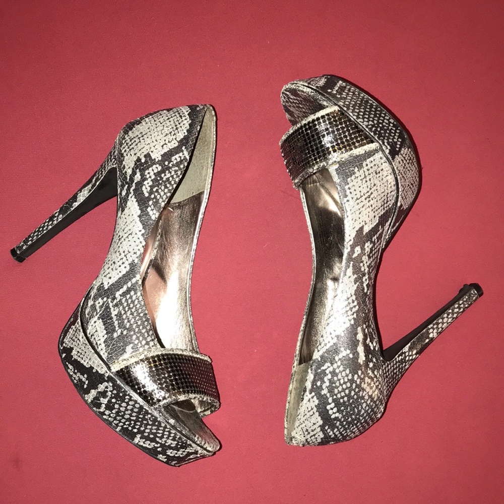 Jessica Simpson peep toe heels